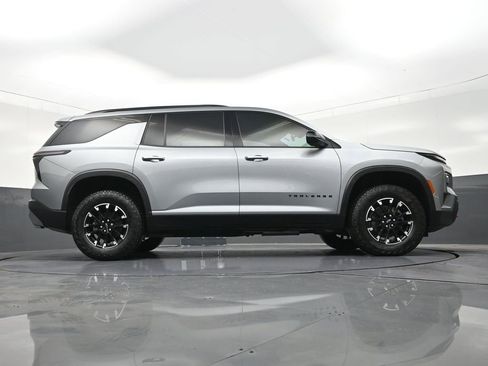 Used 2025 Chevrolet Traverse Z71 AWD/4WD image 29