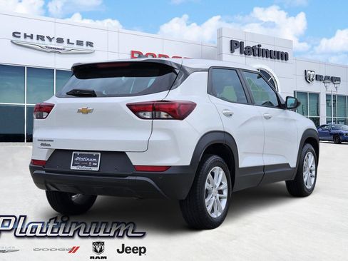 Used 2024 Chevrolet TrailBlazer LS w/ LS Confidence Package FWD image 5