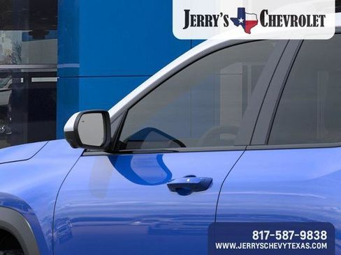 New 2026 Chevrolet Equinox ACTIV w/ Convenience Package III FWD image 13