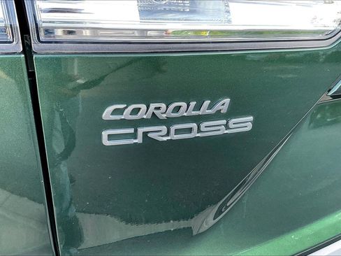Used 2023 Toyota Corolla Cross LE AWD/4WD image 24