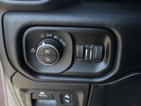 Used 2019 RAM 1500 Big Horn AWD/4WD image 21
