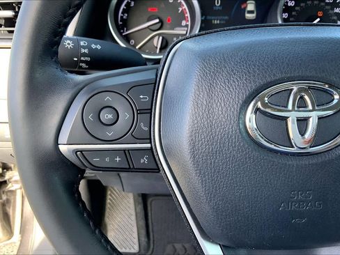 Used 2023 Toyota Camry XLE image 24