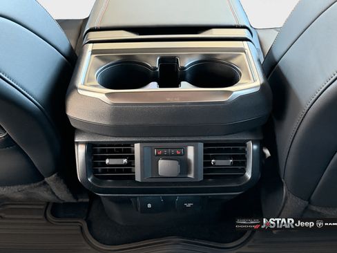 Used 2026 Ford F150 Raptor AWD/4WD image 31