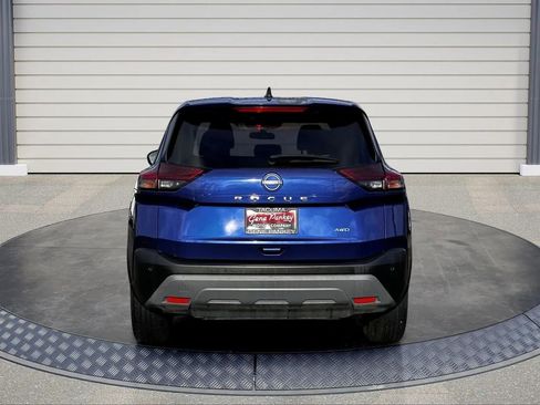 Used 2023 Nissan Rogue S image 5