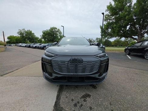 Used 2025 Audi SQ6 e-tron Prestige w/ Black Edition One AWD/4WD image 8