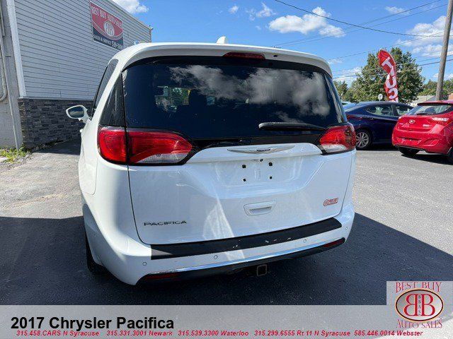 Used 2017 Chrysler Pacifica Touring-L Plus w/ Advanced Safetytec Group FWD image 6