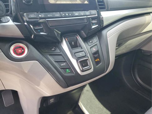 Used 2018 Honda Odyssey EX image 5