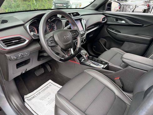 Used 2021 Chevrolet TrailBlazer RS w/ Sun and Liftgate Package AWD/4WD image 12