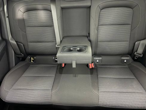 Used 2025 Chevrolet Equinox LT FWD image 17