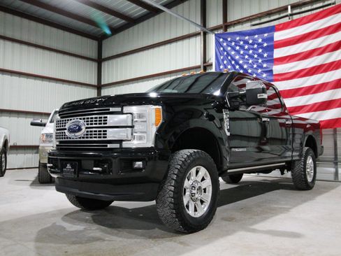Used 2017 Ford F250 Platinum image 3
