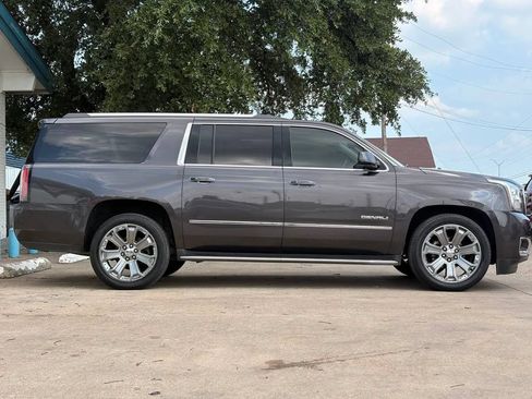 Used 2016 GMC Yukon XL Denali w/ Open Road Package AWD/4WD image 2