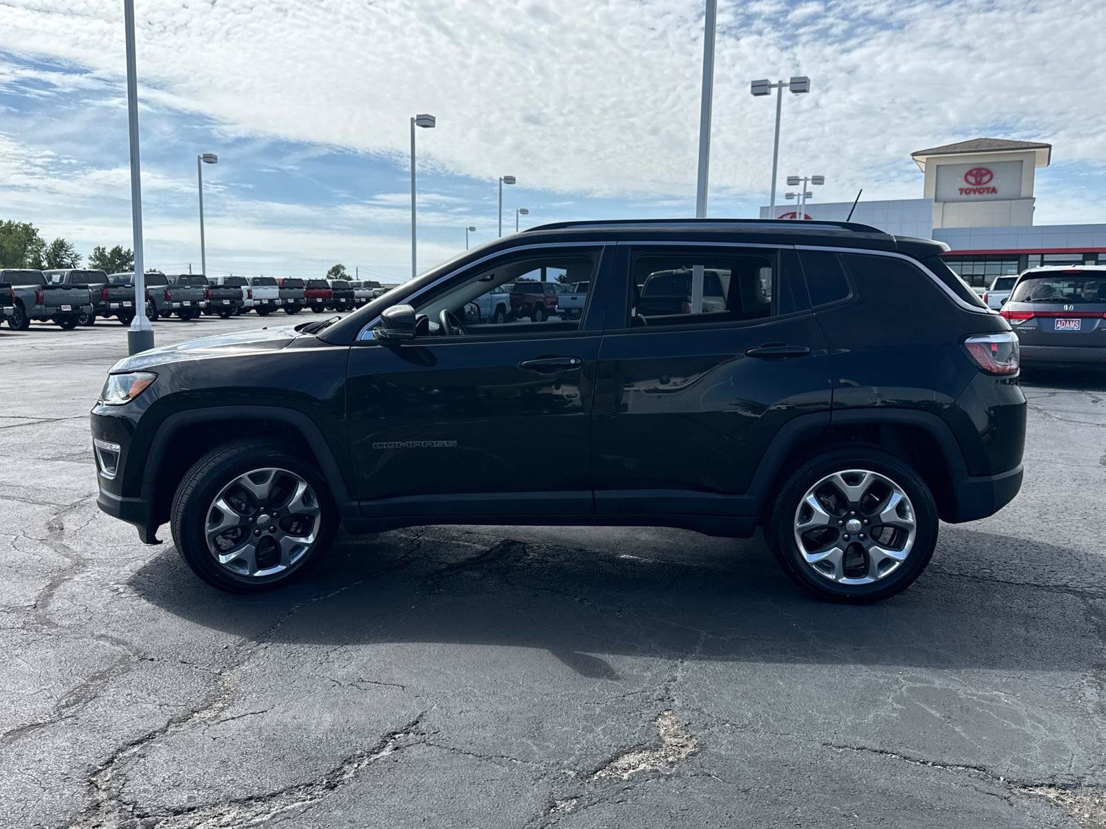 Used 2018 Jeep Compass Limited w/ Navigation Group AWD/4WD image 5