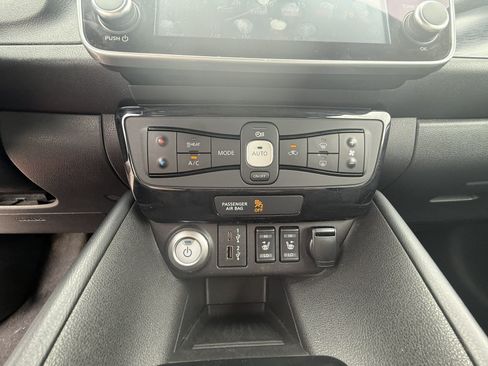 Used 2020 Nissan Leaf SL Plus FWD image 13