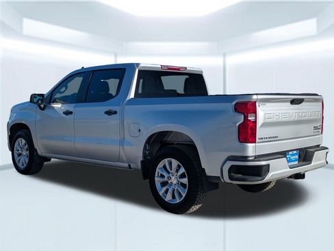 Used 2022 Chevrolet Silverado 1500 Custom RWD image 3