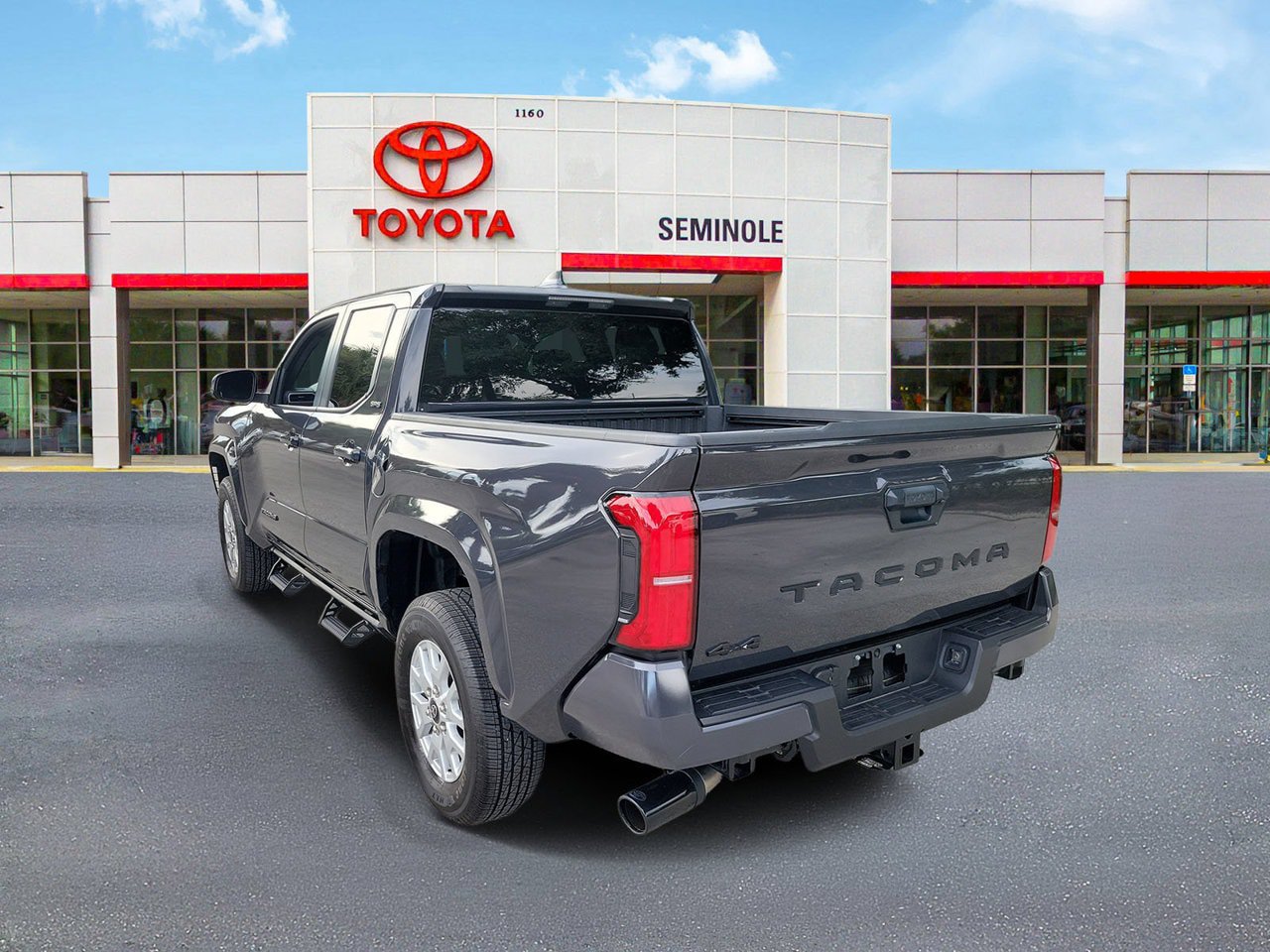 Used 2026 Toyota Tacoma SR5 AWD/4WD image 4