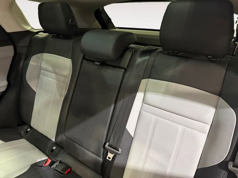 Used 2024 Land Rover Range Rover Evoque Dynamic SE image 13