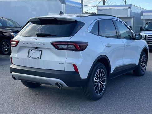 New 2023 Ford Escape SE image 6