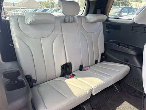 Used 2024 Hyundai Palisade SEL image 12