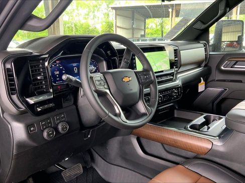 New 2026 Chevrolet Silverado 3500 High Country w/ High Country Premium Package AWD/4WD image 7
