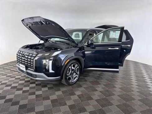 Used 2023 Hyundai Palisade Limited AWD/4WD image 12