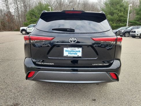 Used 2022 Toyota Highlander Limited image 6