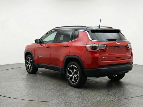 Used 2025 Jeep Compass Limited AWD/4WD image 6
