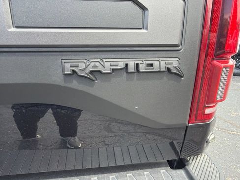 Used 2019 Ford F150 Raptor w/ Equipment Group 802A Luxury AWD/4WD image 6