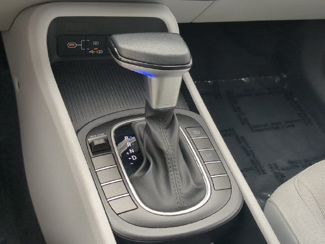 Used 2024 Hyundai Kona SEL FWD image 25