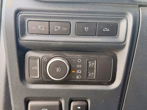 Used 2022 Ford F150 Lariat image 11