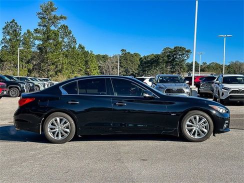 Used 2017 INFINITI Q50 3.0t Premium w/ Driver Assistance Package image 9
