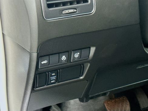 Used 2024 INFINITI QX80 Luxe image 17