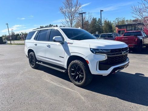 Used 2022 Chevrolet Tahoe Z71 w/ Z71 Off-Road Package AWD/4WD image 4