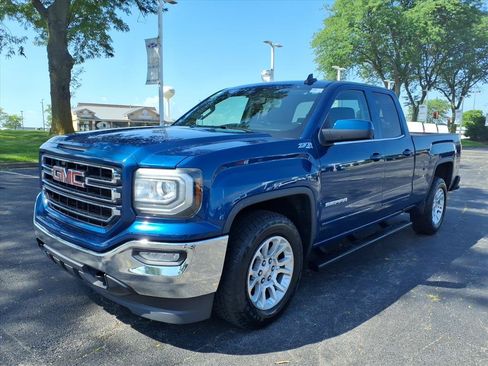 Used 2017 GMC Sierra 1500 SLE w/ SLE Value Package AWD/4WD image 3
