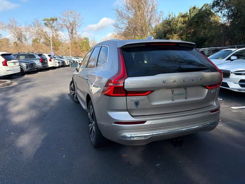 Certified 2023 Volvo XC60 B5 Plus image 12