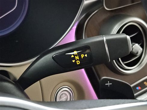 Used 2022 Mercedes-Benz GLC 300 4MATIC image 34