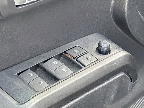 Used 2023 Toyota Tacoma TRD Off-Road image 17