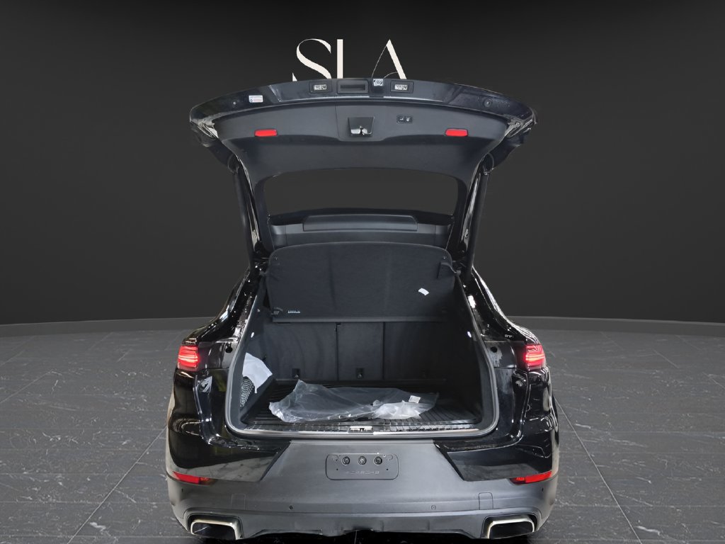 Used 2023 Porsche Cayenne Coupe AWD/4WD image 7