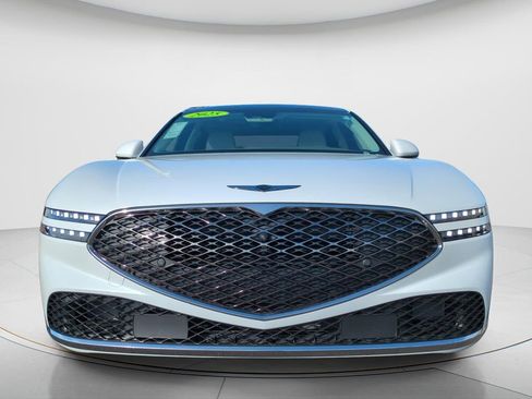 Used 2025 Genesis G90 3.5T AWD/4WD image 8