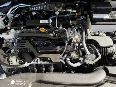 Used 2026 Toyota Corolla Cross LE image 39