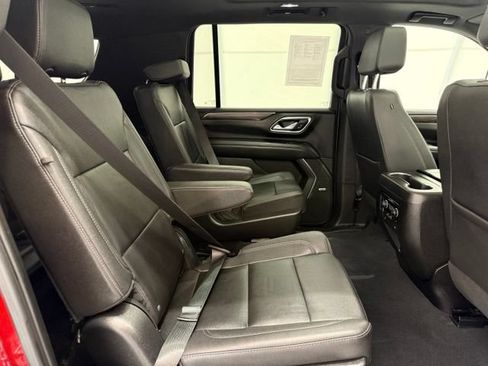 Used 2023 Chevrolet Suburban Z71 w/ Z71 Off-Road Package AWD/4WD image 31
