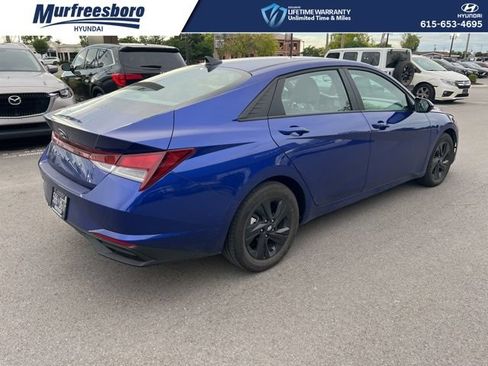 Used 2022 Hyundai Elantra SEL FWD image 5