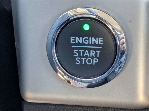 Used 2024 Ford Expedition XLT AWD/4WD image 32
