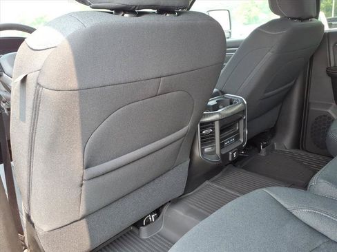 New 2026 RAM 2500 Big Horn AWD/4WD image 15