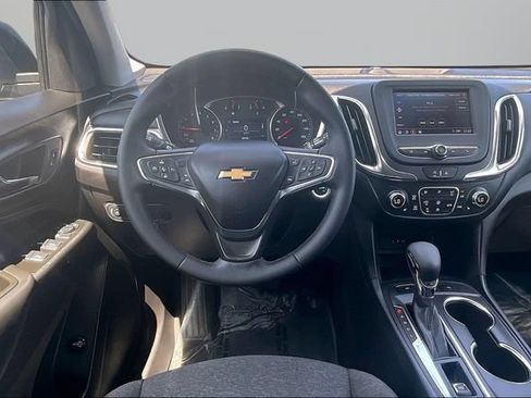 Used 2024 Chevrolet Equinox LT AWD/4WD image 5
