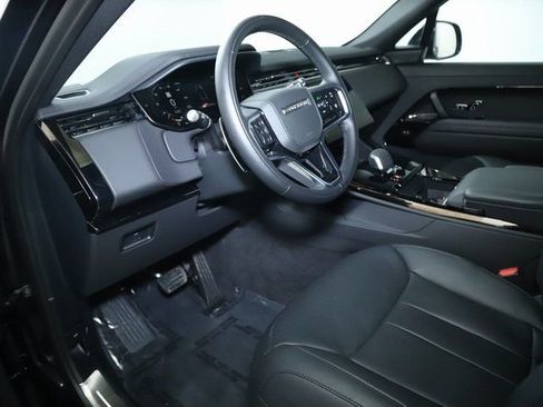 Certified 2025 Land Rover Range Rover Sport SE image 16