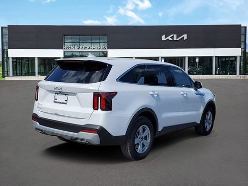 New 2026 Kia Sorento LX FWD image 4