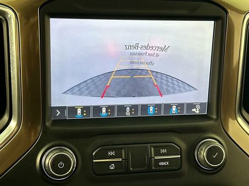 Used 2019 Chevrolet Silverado 1500 High Country w/ Technology Package image 21