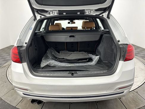 Used 2019 BMW 330i xDrive Wagon w/ Premium Package AWD/4WD image 21