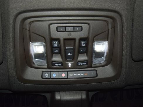 Used 2019 Chevrolet Silverado 1500 LTZ w/ LTZ Premium Package AWD/4WD image 56