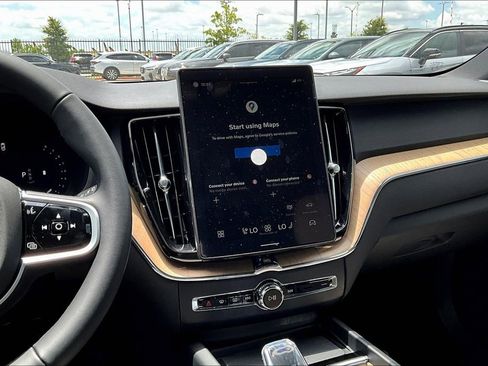 New 2026 Volvo XC60 B5 Plus w/ Protection Package Premier image 18